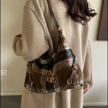 Load image into Gallery viewer, Fall And Winter Plush Shoulder Bag
