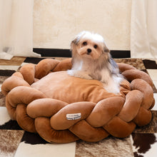 Load image into Gallery viewer, Twisted Pet Bed
