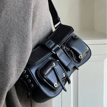 Load image into Gallery viewer, Vintage Gothic Black Hand Bag
