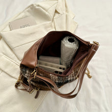 Load image into Gallery viewer, Fall And Winter Plush Shoulder Bag
