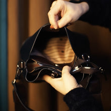 Load image into Gallery viewer, Retro Fashion Shoulder Bag
